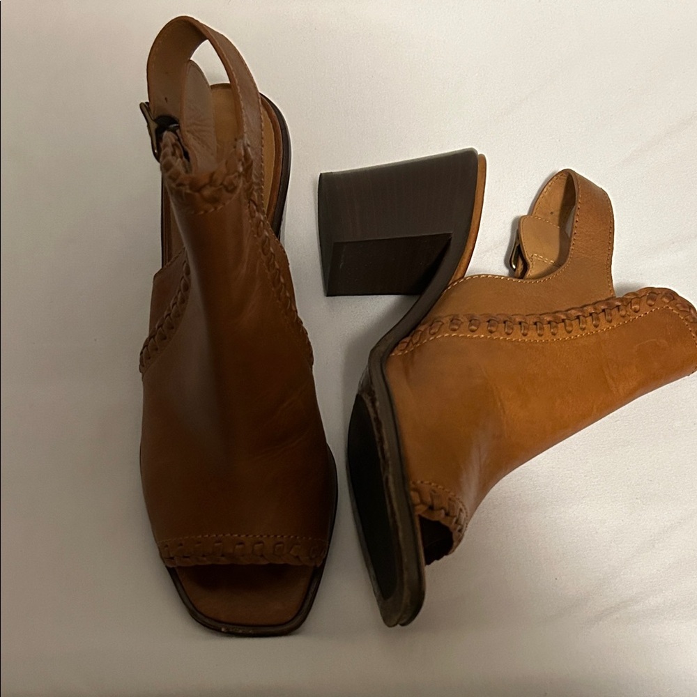 Frye Tan Leather Women's Block Heel Sandals